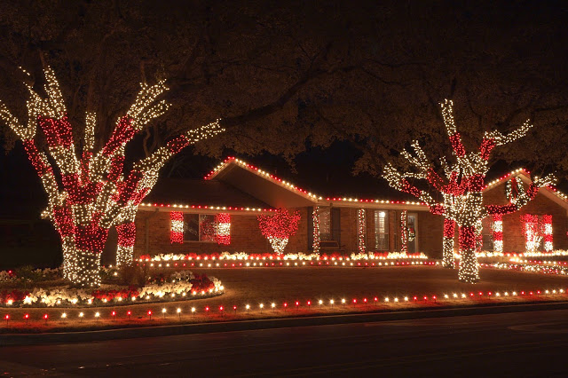 Christmas Lighting Trends for 2017